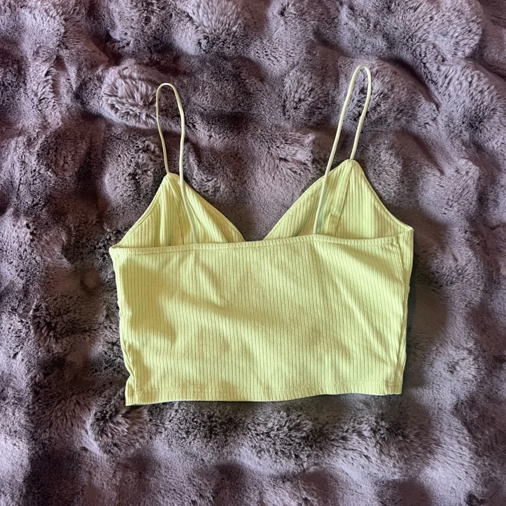 Lime Green Ribbed Crop Top - Picture 2 of 3